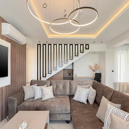 Four Horizons Luxury Apartament Kournás