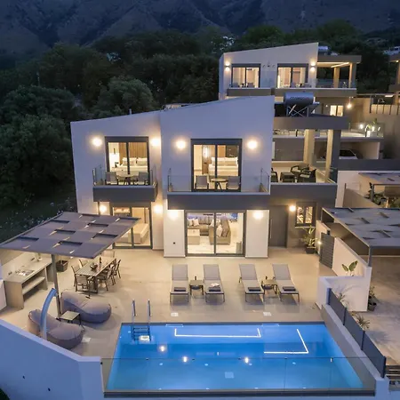 Four Horizons Luxury Apartament