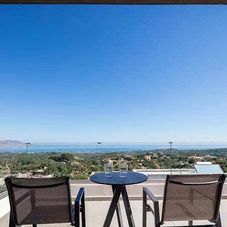 Four Horizons Luxury Apartament *