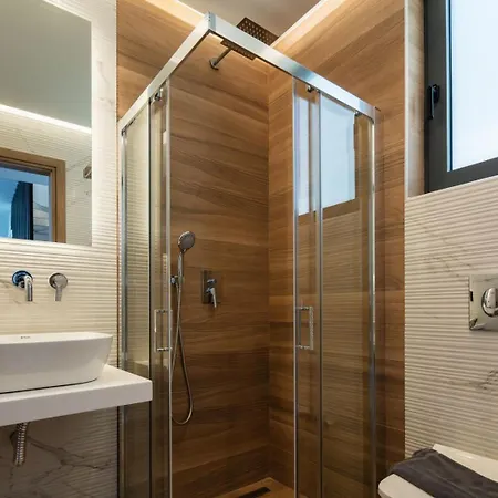 Four Horizons Luxury