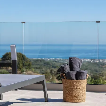 Apartment Four Horizons Luxury Kournas