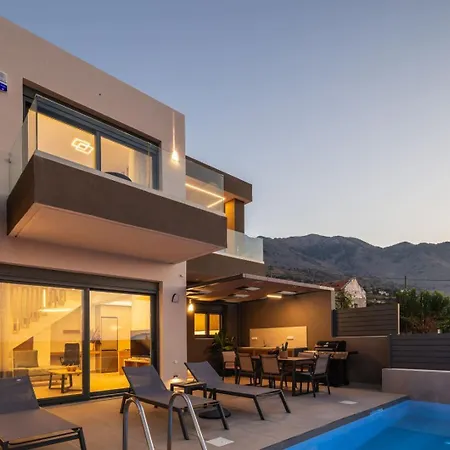 Four Horizons Luxury *