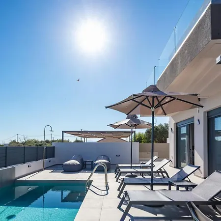 Four Horizons Luxury Apartment *